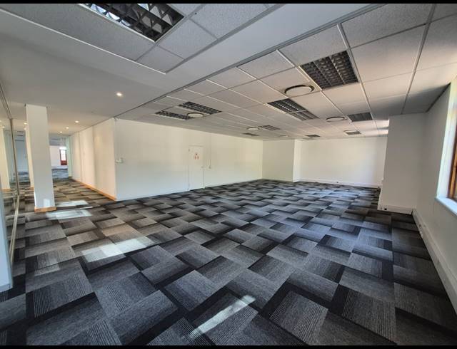 489M² OFFICE TO LET IN SANDTON CENTRAL